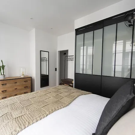 Apartament Time Line