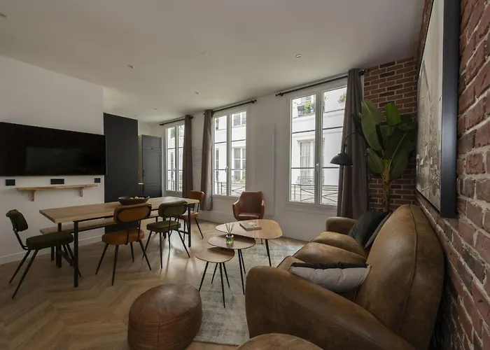 Time Line Apartment *